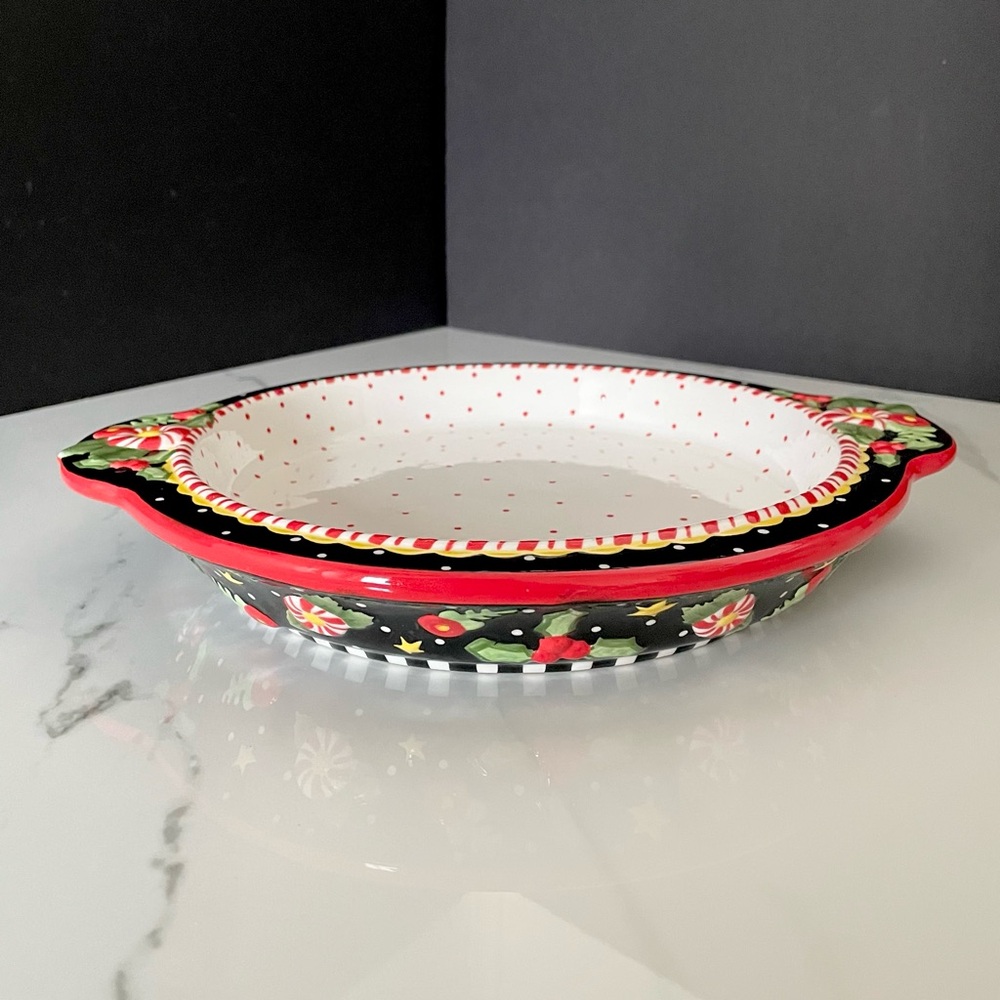 Christmas Pie or Quiche Server by Mary Engelbreit